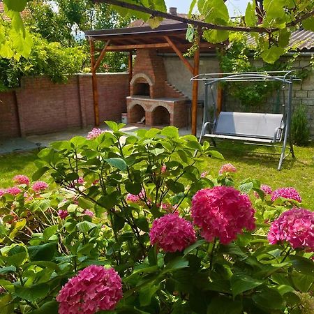 Holiday Home Esku Orşova Εξωτερικό φωτογραφία
