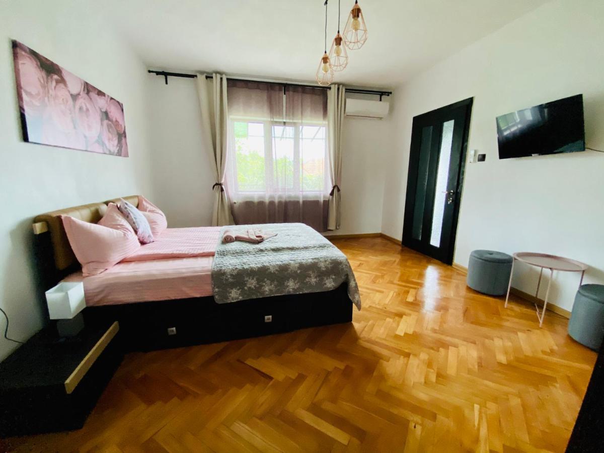 Holiday Home Esku Orşova Εξωτερικό φωτογραφία