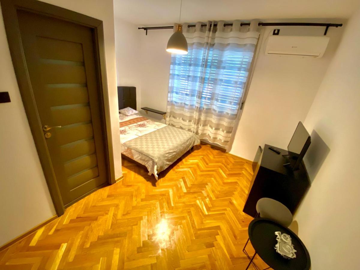 Holiday Home Esku Orşova Εξωτερικό φωτογραφία