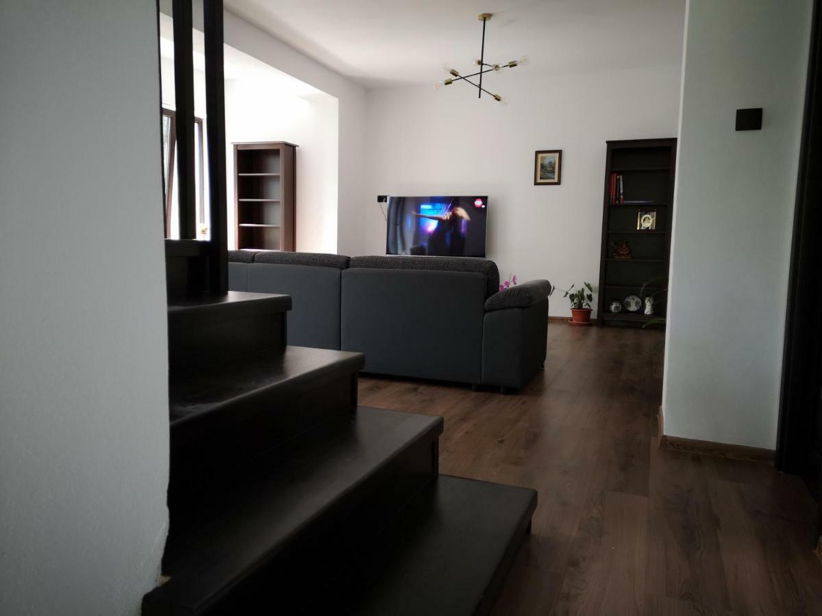 Holiday Home Esku Orşova Εξωτερικό φωτογραφία
