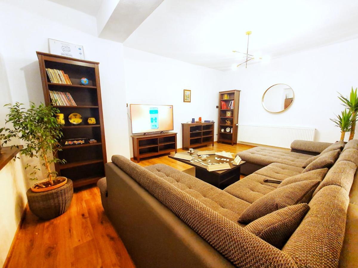 Holiday Home Esku Orşova Εξωτερικό φωτογραφία